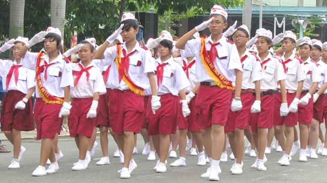 Quân-áo-nghi- thức-đội 