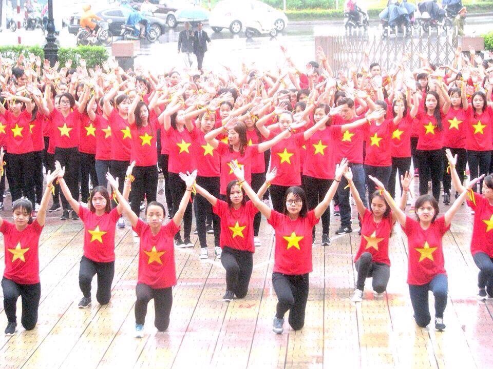 Quần áo đồng phục các loại 